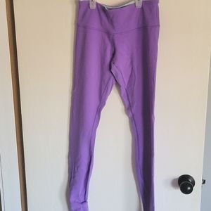 Reversible size 4 wunder under leggings Lululemon